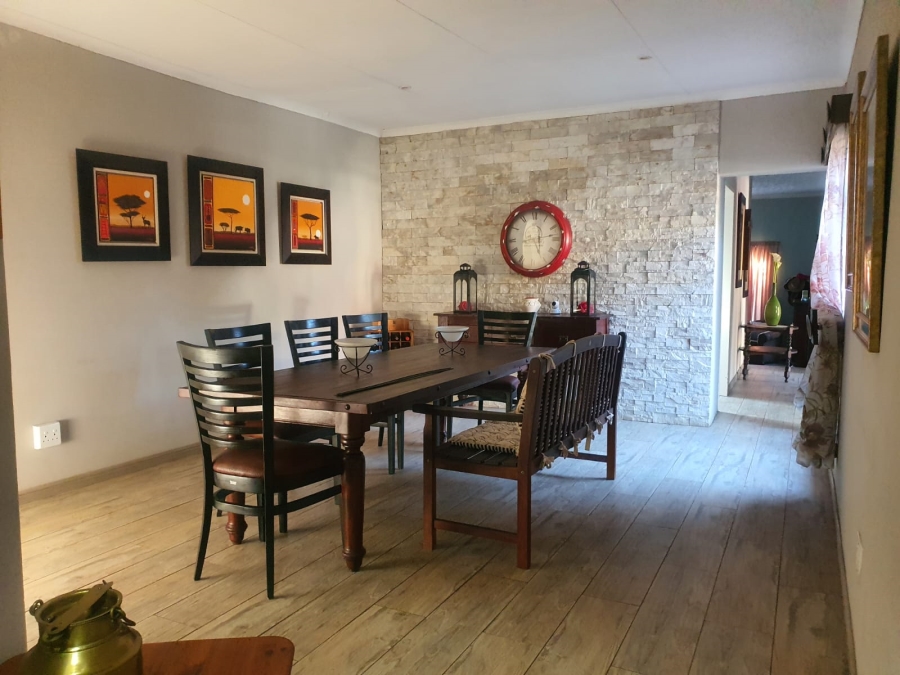 3 Bedroom Property for Sale in Safari Gardens North West